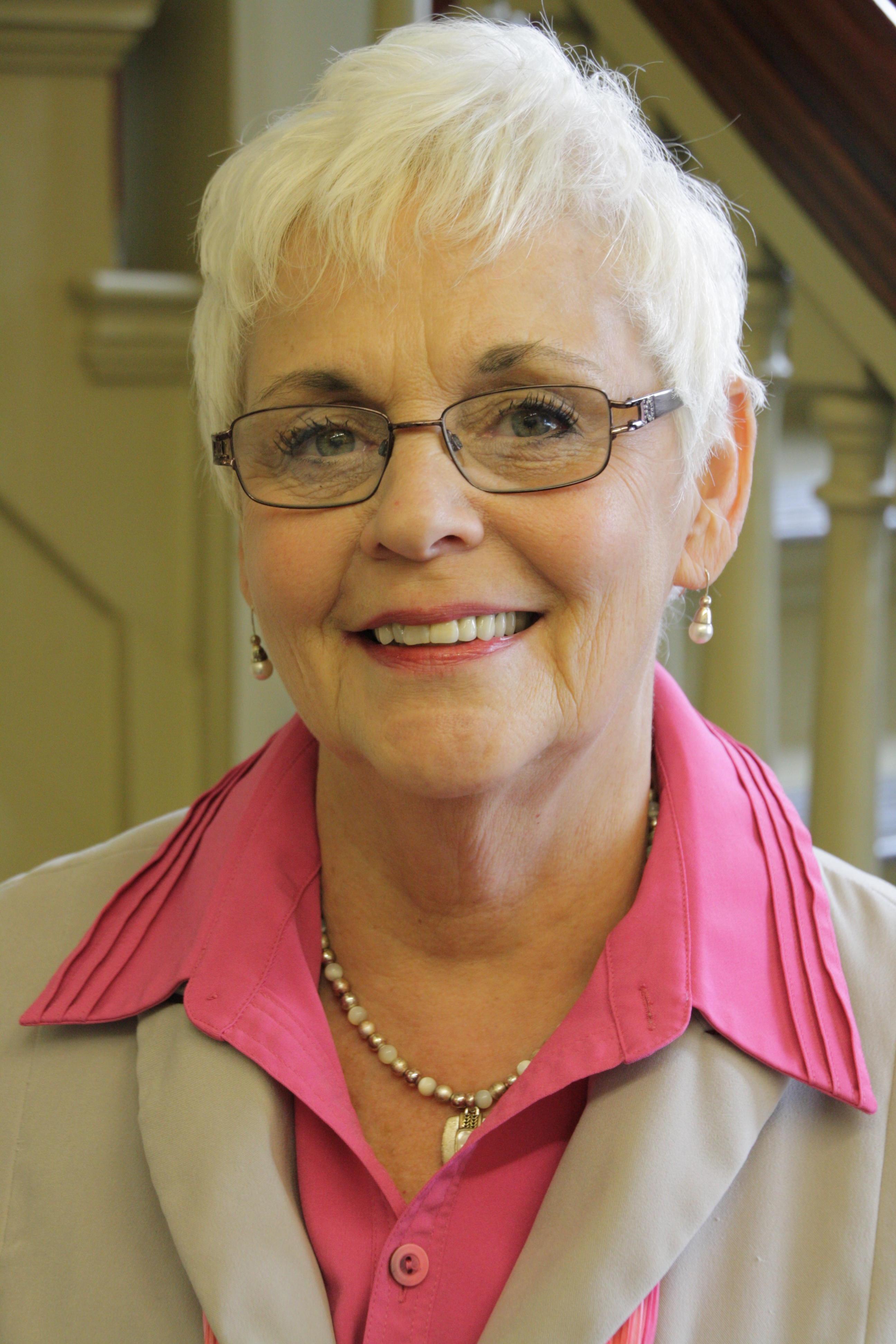 Headshot photo of Susan Carroll 